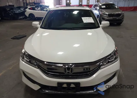 2017 Honda Accord Ex z USA, uszkodzony, nr VIN 1HGCR2F75HA151703